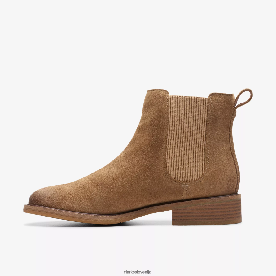 kolonjska voda 2 D0T6P6399 temni peščeni semiš Clarks